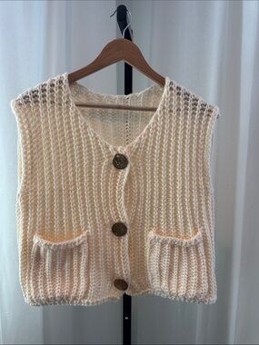 Chunky Cream Knit Button-Front Women's Sweater Vest